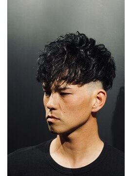 銀座 シノ 本店(shino) 【銀座理容室】スペインカール スキンフェード おしゃれ