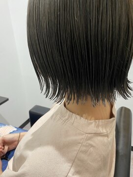 セカンド(Second) Second   ×　パッツンボブ