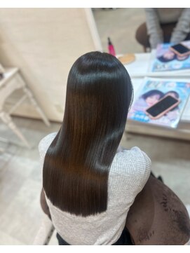 シシ 大宮(She 2.) 髪質改善/触れたくなる美髪/縮毛矯正/美髪矯正