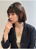 20代30代透明感暗髪アッシュブルーグレージュ丸みボブ