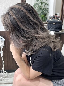 ベルヘアーデザイン 堺東(Belle hair Design) バレイヤージュレイヤーカット韓国風イルミナカラーオリーブ堺東
