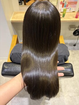 リタ(rita.) 小辻 艶髪☆オリーブグレージュ×オージュア