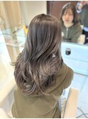 ロングレイヤー×透明感グレージュカラー！