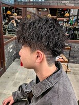 フォーコーナーズカットショップスリーセント 栄(FourCornersCutShop 3/cent)&nbsp;【ツイストスパイラルパーマ】