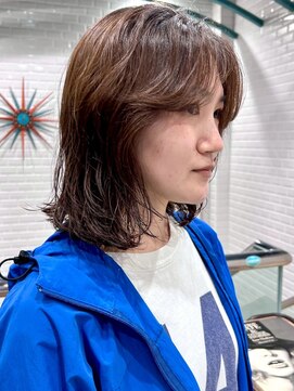 アピィス(appiis) ミルクティーブロンド/ワンホンレイヤーカット/横浜