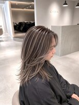 シエラ 堀江(CIERA.)&nbsp;フェイスフレーミングルーツカラークラゲカットレイヤーボブ