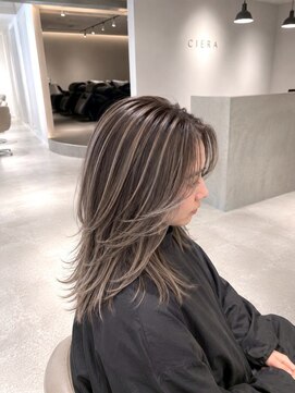 シエラ 堀江(CIERA.) フェイスフレーミングルーツカラークラゲカットレイヤーボブ