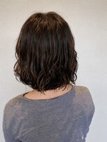 リール(Rire)&nbsp;立体感と抜け感のある大人のこなれボブ