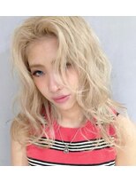 ジーナ(XENA)&nbsp;ホワイトベージュ