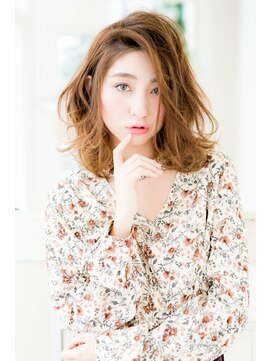 イディール(i:deal) できる女のミディアムヘアー