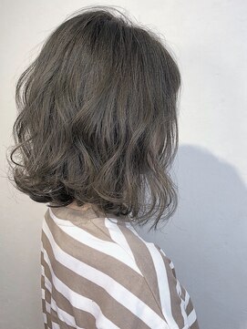 アンダーバーホワイト 天王寺阿倍野店(_WHITE) 大人オリーブベージュ_肩上ボブ_MIXウェーブ