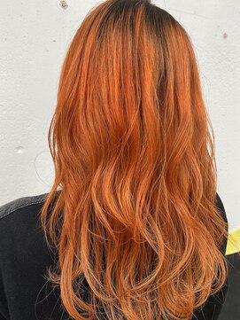 ノラ シンディ(NORA CYNDY) オレンジカラー☆