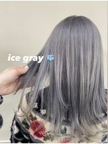 ヘアー アレス(hair ales) ホワイトカラー　アイスグレージュカラー　ハイトーンカラー