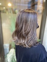 プラス エー(PLUS A)&nbsp;グレージュバレイヤージュカラー