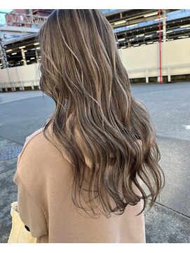 ファンド 千葉(fand) ミディアムヘアグレージュカラーハイライトカラー白髪ぼかし