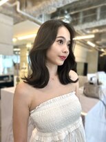 アリュウル 表参道 青山(Allure)&nbsp;小顔に見えるくびれヘア　レイヤーカット　透明感カラー　KAKO