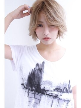 リル 西宮(LiL') 【LiL'西宮】ホワイトアッシュ_ワンサイドショート_夏★