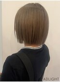 ワンレンショートボブ×シルバーグレー×小顔