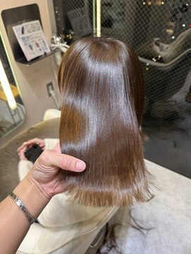 アナ ラーナ(Anna Lanna) 絹髪トリートメントでつやつや【奥村北斗】