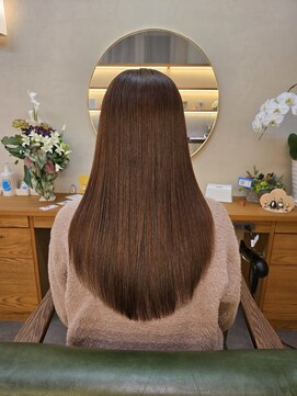 リタ(lita) 髪質改善カラーセミロング