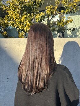 リス(Lis) ロングレイヤー/暗髪カラー