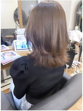 シエルバイアフロート(ciel by afloat) 鎖骨ミディアムくびれヘア／ラベンダーベージュ