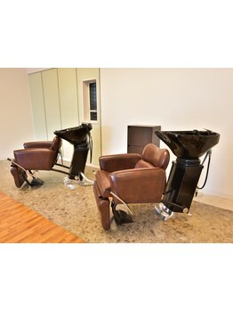 居心地がよく、落ち着いた空間。お客様一人ひとりに寄り添った接客で癒しのサロンタイムをご提案♪