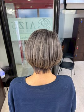 アイズ 本厚木(AIZU) シャドールーツ バレイヤージュ グレージュ