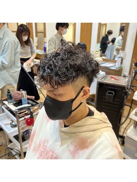 エクリ 麻布十番(equri) スパイラルパーマ