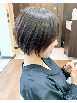 エル 横浜(eL) 丸みショートボブ