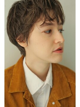 ソイリウム 下北沢(soi rium) カーキで大人っぽいベリーショート【soi下北沢】