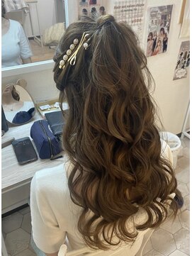 シピ(chipie) ハーフアップアレンジ