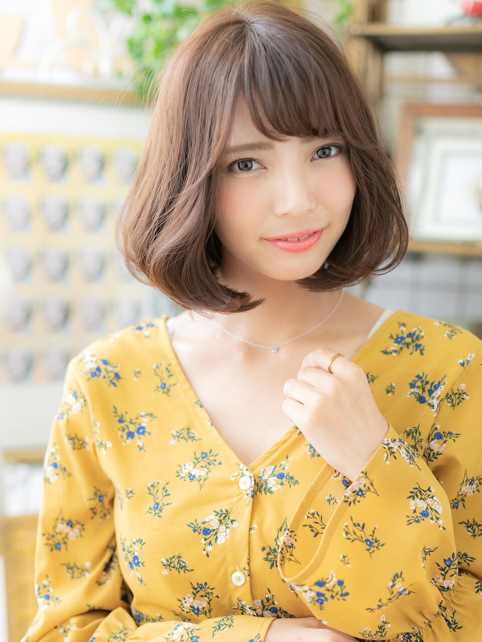 くせ毛風顔周りレイヤー斜めバング大人ボブc5戸頭20代30代40代