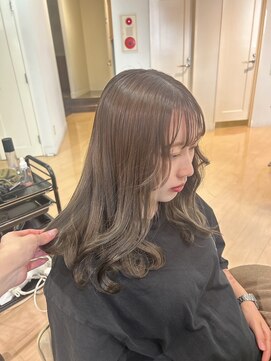 アウラ(AURA) グレージュカラー透明感カラーオリーブカラー