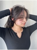 オフィスで浮かないハイライトグレージュ
