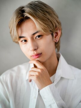 ノエル 池袋店(noel) フェザーショート/センターパート/ミルクティー/ニュアンス