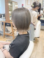 ネオリーブ チロル 横浜西口店(Neolive CiroL.)&nbsp;ハイトーンボブ/くびれヘア/グレー/ハイライトカラー【横浜】k
