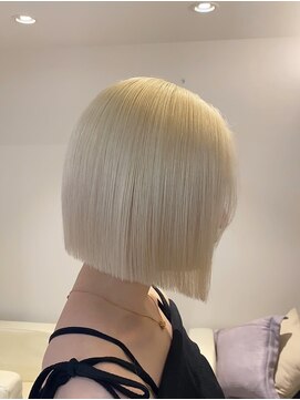 ベレーザ 渋谷(BELEZA) 16530抜きっぱなしブロンドホワイトブロンド韓国ミニマルボブ