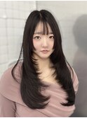 小顔ロングレイヤーカット顔周り冬グレージュカラー透明感カラー