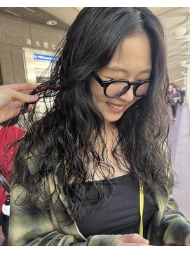 スノッブエンバンプ(snob enVAmp) ロングパーマ