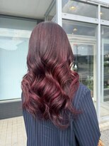 パーミルヘアーピピ(permille hair pipi) ピンクレッド×巻き髪