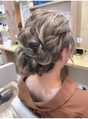 編み込みアップスタイル ［延山瞳styling］