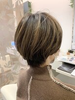 パシフィックダズールバトン(Pacific Dazzle baton)&nbsp;マッシュショートとバレイヤージュ 【リアルサロンスタイル】