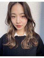 ベル ギンザ (Belle Ginza) 韓国風前髪なしのロングレイヤー×インナーカラー《銀座》