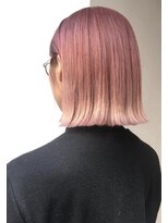 ディルト 代々木上原(DILT) ピンクベージュハイトーン簡単切りっぱなしボブ外ハネ