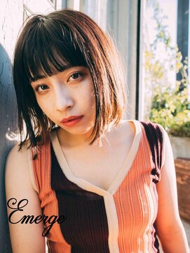 エマージュ 上野御徒町(Emerge) インナーカラーのパッツンボブ[上野,上野,上野,上野駅,上野]