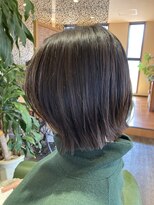 ヴィヴ(Vive) 切りっぱなしボブ