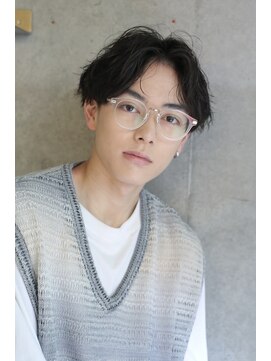 マグノリア オモテサンドウ(MAGNOLiA Omotesando) パーマで◎無造作センターパート・・YOSHIBA