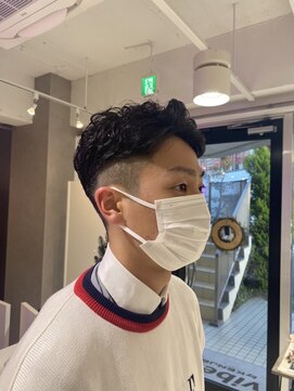 バイブス バイ ケンジ(vibes by KENJE) メンズパーマ