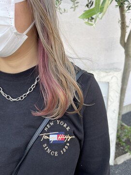 シーク(CEEK NO.4) ベージュカラーとインナーピンク